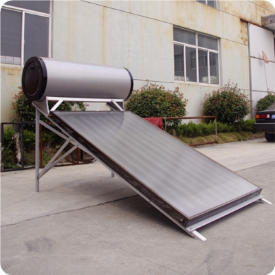 PRESSURIZED SOLAR WATER HEATER WITH FLAT PLATE